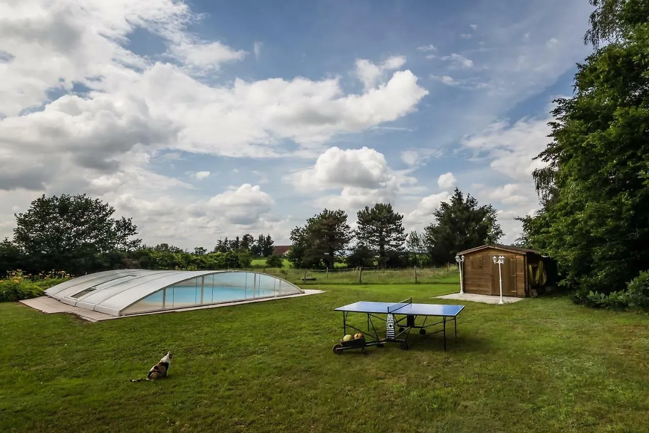 Bed and Breakfast Le Clos Des Collieres à Marcollin 0*,  France