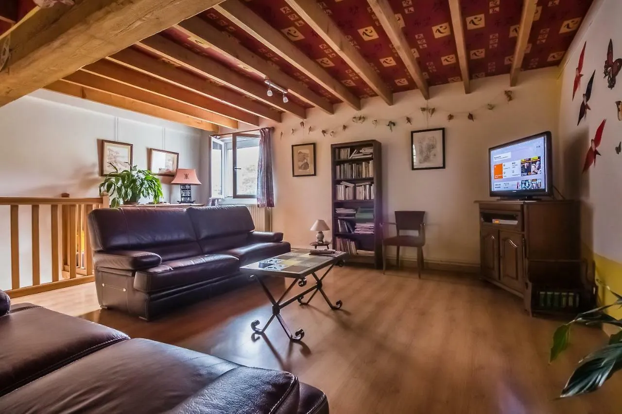Le Clos Des Collieres Bed & Breakfast Marcollin France